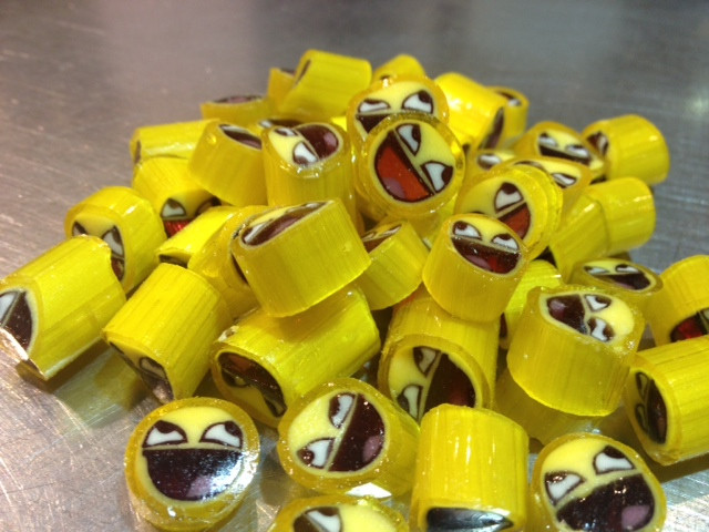 Loại kẹo này có rất nhiều hình thù độc đáo cho bạn lựa chọn.