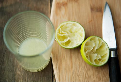 Nước chanh có thể giúp bạn chữa được bệnh hôi miệng.