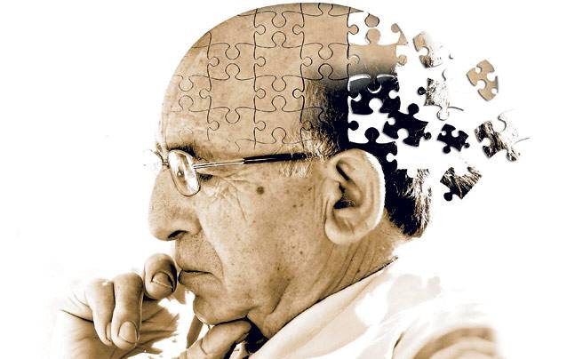 Tăng nguy cơ mắc bệnh Alzheimer là một tác hại khác khi ăn quá nhiều thịt đỏ.