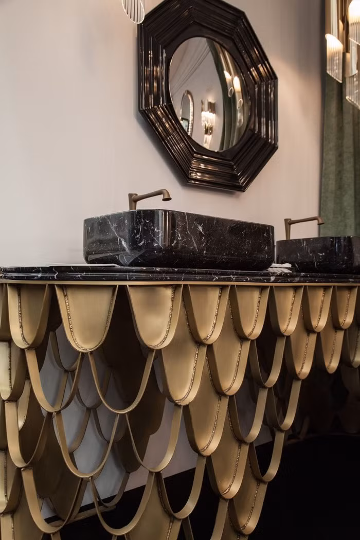 Đừng quên rằng các bạn có thể lựa chọn rất nhiều màu sắc theo tông màu nâu đất để tìm ra màu sắc theo ý muốn của mình. Trong phòng tắm, ngoài tông màu nâu đất, bạn có thể kết hợp một số vật trang trí màu xanh lá cây để thu hút nguồn năng lượng tích cực vào không gian nhà bạn.