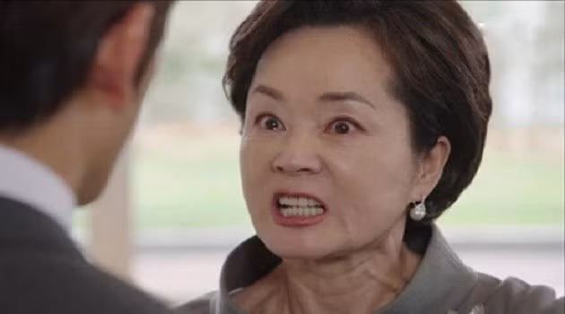 Anh đã về quỳ gối xin bố mẹ tôi cho cưới nhưng đã bị mẹ tôi đuổi thẳng (ảnh minh họa: IT).