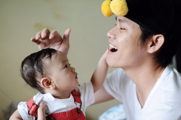 MC Hồng Phúc từng tuyệt vọng khi con sinh ra bị mắc bệnh hiếm gặp.