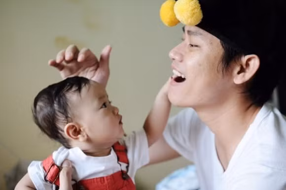 MC Hồng Phúc từng tuyệt vọng khi con sinh ra bị mắc bệnh hiếm gặp.