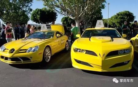 Diện mạo sang chảnh nguyên bản của những “siêu xe taxi” này đã được thay bằng một lớp sơn màu vàng “kém sang” hơn kèm theo logo. Tuy nhiên, nội thất bên trong vẫn giữ nguyên độ tiện nghi và thoải mái.