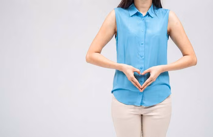 Trà sả chanh cũng giúp điều trị bệnh dạ dày, đau bụng, và các vấn đề tiêu hóa khác. Các nghiên cứu cho thấy sả có thể có hiệu quả trong điều trị loét dạ dày.