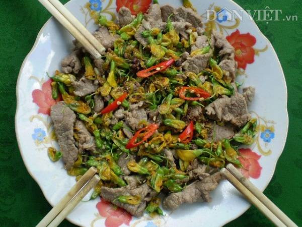 Điên điển xào thịt bò là món ăn dân dã, không cầu kì, phức tạp.