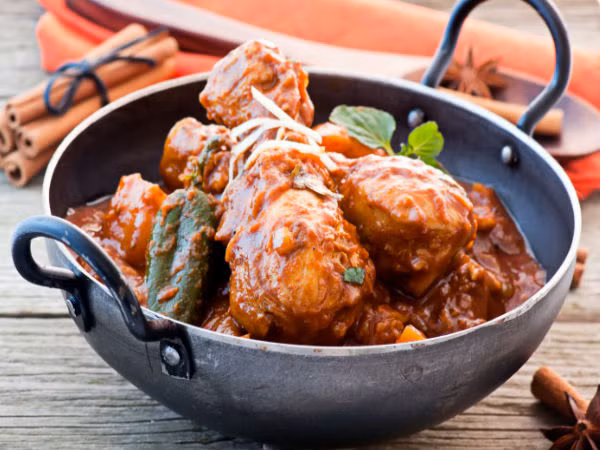 Thịt và khoai tây ăn cùng nhau không tốt cho dạ dày, vì sự kết hợp của protein và carbohydrate có thể gây ra đầy bụng.