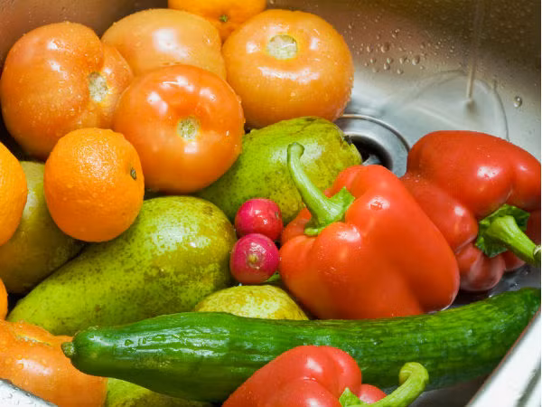 Hoa quả và rau là thực phẩm lý tưởng trong chế độ ăn kiêng của chúng ta. Tuy nhiên sự kết hợp này lại có thể dẫn đến tình trạng đầy bụng.