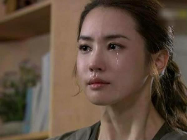 Bi phan boi, vo cao tay dung bao gio cho chong lan nhan tinh thay dieu nay