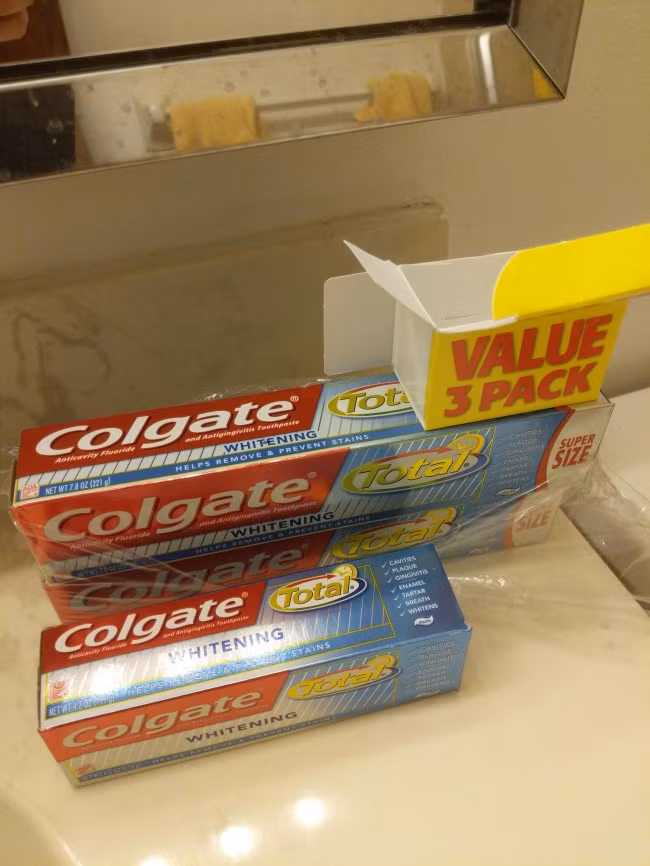 Mua ba nhưng chỉ nhận hai hộp rưỡi.