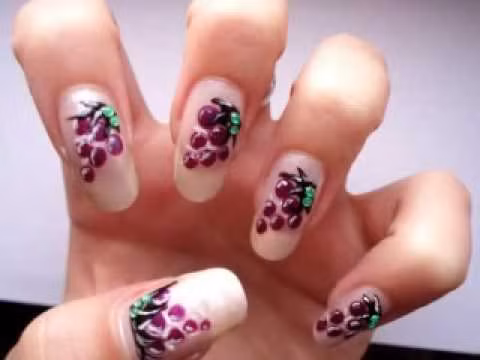 Hay chùm nho tím mộng mơ.