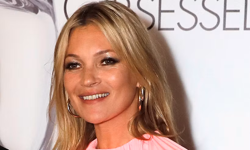 Bí quyết giữ làn da và vóc dáng trẻ trung của siêu mẫu Kate Moss được đánh giá là khá đơn giản và không tốn kém cho lắm.