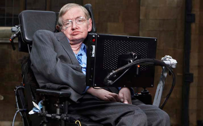 Theo Live Science, không thể chắc chắn về lý do Hawking sống thọ. Tuy vậy, các nhà khoa học đồng tình tiến triển của ALS phụ thuộc vào từng cá nhân. Bệnh nhân ALS thường được tiên lượng chỉ sống thêm ba năm kể từ ngày chẩn đoán song 20% số này chạm tới 5 năm, 10% được 10 năm và 5% thậm chí vượt qua mốc 20 năm.