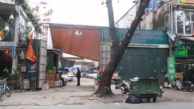 Khu đất số 51 Phan Bội Châu đang được quây tôn.