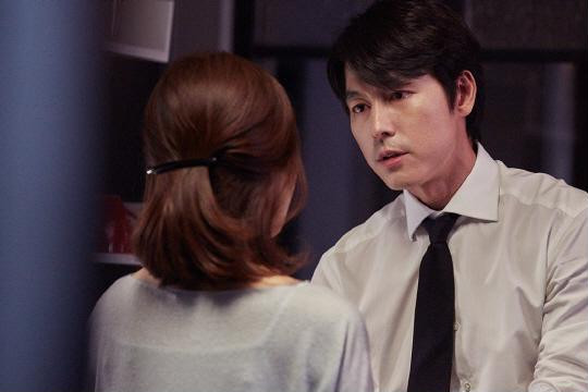 Vì không nhận được sự quan tâm từ chồng nên phụ nữ càng dễ dàng ngã vào lòng một gã đàn ông khác - Ảnh: Internet.