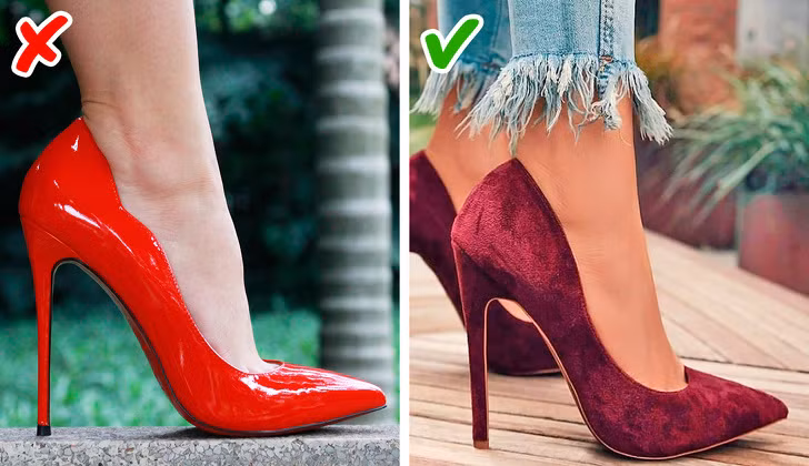 Giày da trơn thường dễ bị bong tróc, nhăn thành nếp khi bạn đi chúng một thời gian. Vì thế, bạn nên chọn chất liệu da lộn hoặc không quá trơn láng. Nếu vẫn thích giày sáng bóng, hãy chọn màu trung tính như màu be, đen hoặc trắng.