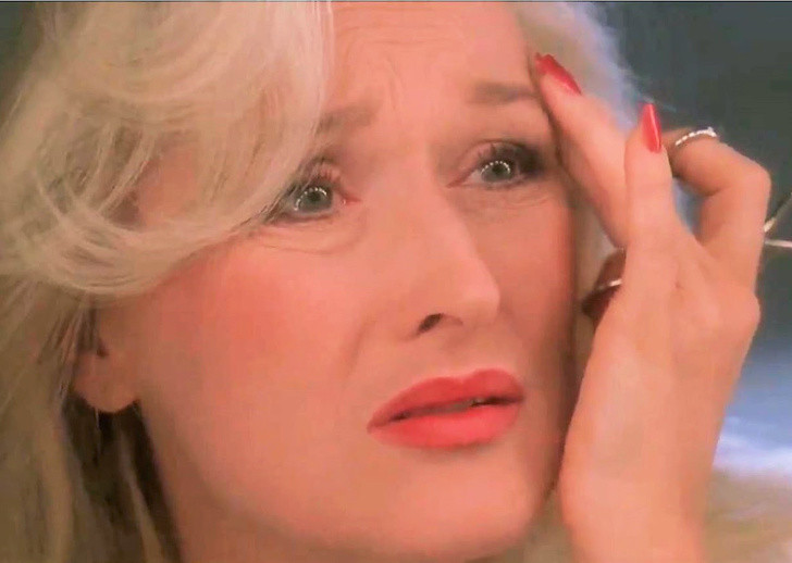 Da khô và nếp nhăn: Nếu cơ thể bạn thiếu chất dinh dưỡng Omega-6 có thể dẫn đến làn da khô hơn, dễ bị nếp nhăn. Bạn nên bổ sung cá béo và sử dụng dầu thường xuyên hơn nếu gặp các triệu chứng kể trên.