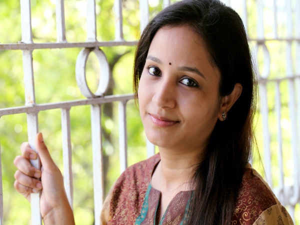 Phụ nữ có xu hướng có mức cholesterol thấp hơn nam giới. Tuy nhiên, trong thời kỳ mang thai, mức độ cholesterol của người phụ nữ tăng lên, giúp trẻ sơ sinh phát triển trí não. Sau khi mãn kinh, mức cholesterol xấu của người phụ nữ tăng lên và giảm cholesterol tốt.