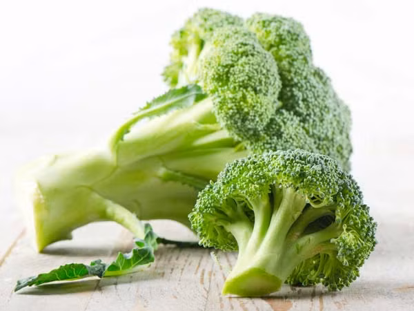 Ngoài việc giàu lượng niacin, bông cải xanh còn cung cấp chất xơ, chất chống oxy hoá và các chất dinh dưỡng quan trọng khác.