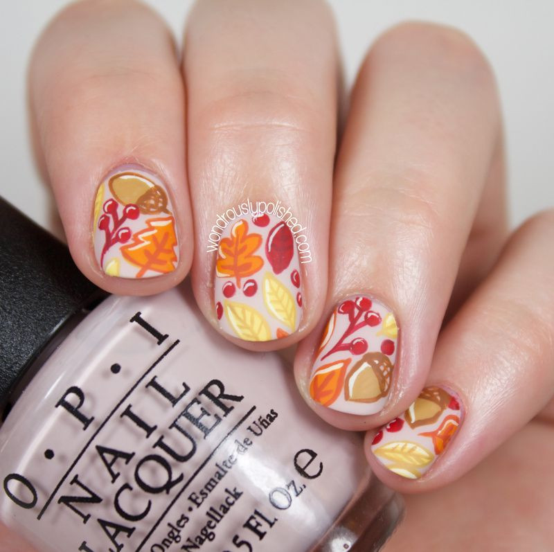 Một mẫu mail cho người có móng tay ngắn từ họa tiết cũng có thể chọn các mẫu nail hoa lá cây cỏ xinh xắn.