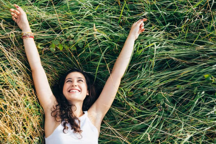 Theo một nghiên cứu, những người suy nghĩ tích cực có thể sống lâu hơn 7 năm so với những người không ăn uống, tinh thần chán nản.