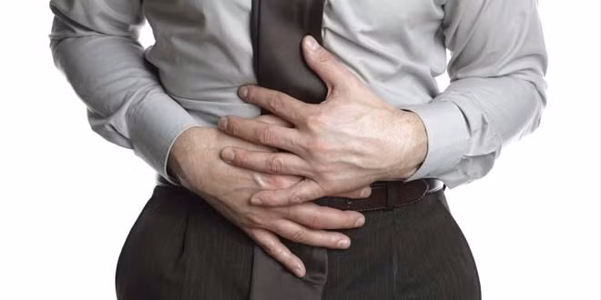 Ăn nhiều hạnh nhân ngâm có thể giúp điều trị táo bón mãn tính.