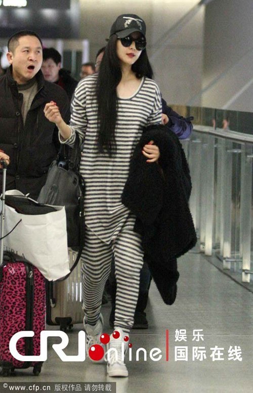 Thời trang "ngựa vằn" của Phạm Băng Băng khiến nhiều người lắc đầu ngao ngán.