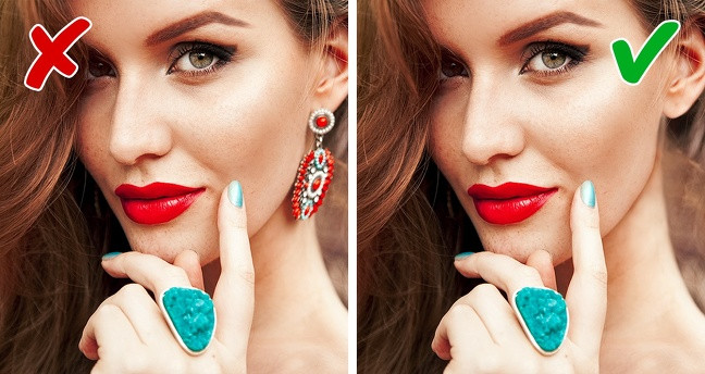 Việc đeo quá nhiều phụ kiện có thể khiến hình ảnh của bạn trông rối mắt, lòe loẹt.