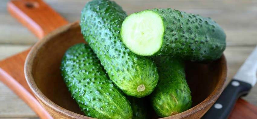 2. Chống viêm tự nhiên: Ăn dưa chuột mỗi ngày thúc đẩy các hoạt động trao đổi chất trong cơ thể. Hơn nữa, tinh chất chiết xuất từ dưa chuột còn giúp giảm đau và nhiễm trùng.