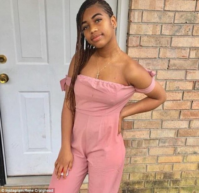 Rene Craighead đã phải cắt túi mật sau khi bị viêm loét do ăn quá nhiều bim bim cay.