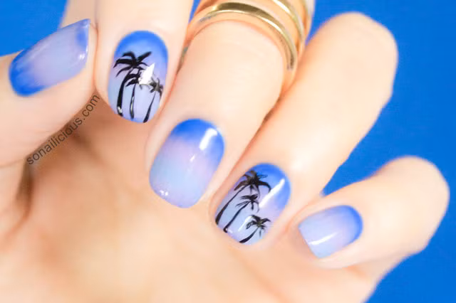 Có rất nhiều mẫu nail hình cây dừa xinh xắn để bạn lựa chọn.