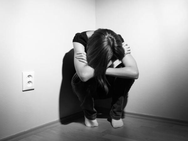 Nếu bạn đang bị rối loạn ăn uống, hãy tìm sự giúp đỡ từ bác sĩ càng sớm càng tốt. Những phụ nữ tìm kiếm sự giúp đỡ sớm trong vòng 5 năm kể từ khi xuất hiện các triệu chứng bệnh có 80% cơ hội hồi phục. Ảnh: Boldsky.