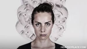 Tâm thần phân liệt: Các triệu chứng và hành vi tâm thần phân liệt thường bắt đầu ở những bệnh nhân ở độ tuổi 20, trong khi phụ nữ mắc bệnh vào cuối những năm 20 tuổi.