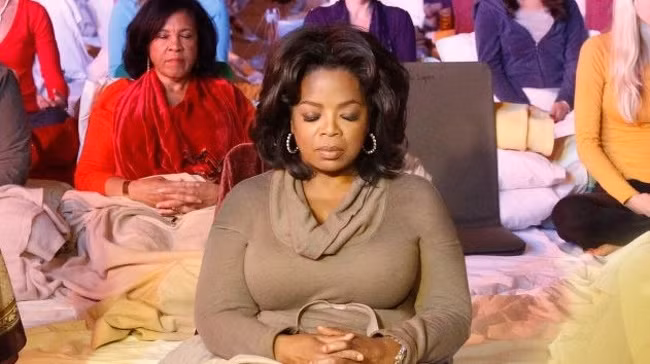 Tạo thói quen tốt cho bản thân: Những người giàu thường có một loạt các hoạt động riêng, dù đó là ngồi thiền hay ra ngoài đi dạo. Họ tạo nên những lề thói này để những chi tiết vụn vặt không ảnh hưởng đến suy nghĩ của mình.