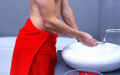 Thời điểm các quý ông cần phải chú ý để vệ sinh cậu nhỏ đó là trước và sau khi quan hệ. Ngay cả sau khi thủ dâm các quý ông cũng cần phải thực hiện vệ sinh sạch sẽ.