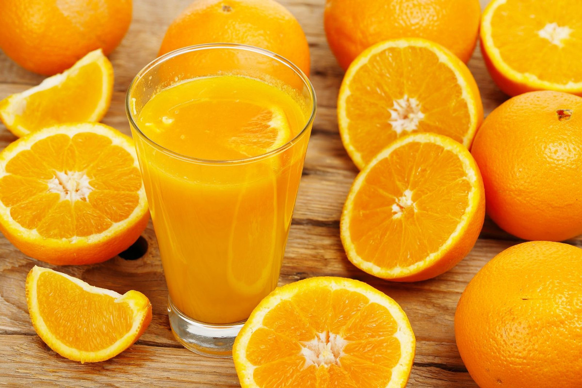 Thành phần vitamin C có trong nước cam có thể không chỉ làm tăng khả năng miễn dịch của bạn để ngăn ngừa bệnh tật mà còn có thể giết chết vi trùng và tẩy sạch chất độc ra khỏi cơ thể hiệu quả.