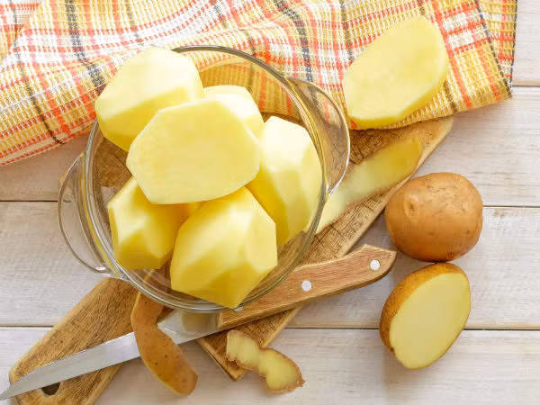 Khoai tây là rau củ chứa nhiều tinh bột, cung cấp nhiều calo và giúp tăng cân nhanh. 