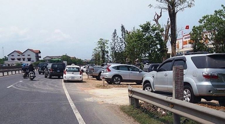 Tỉnh ủy Thừa Thiên- Huế chỉ đạo Ủy ban Kiểm tra Tỉnh ủy xác minh, kiểm tra để xử lý vụ hàng loạt xe công đi ăn đám cưới gây xôn xao.