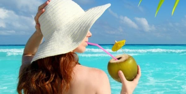 Một điều bạn cần lưu ý nữa là nên đội mũ và đeo kính râm để bảo vệ da khỏi bức xạ mặt trời.