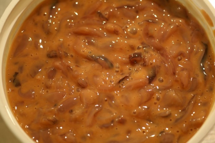 Một trong những món ăn diêu kỳ lạ ở Nhật là Shiokara. Món ăn này được làm từ ruột cá lên men và có mùi hăng, khó ăn.