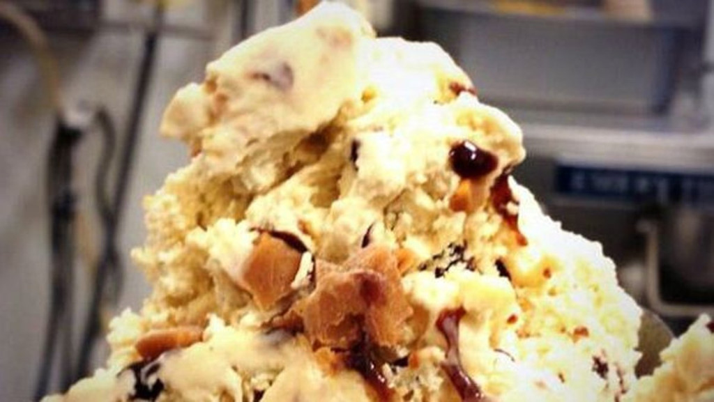 Kem gan vịt, Mỹ: Quán Oddfellows ở Brooklyn sử dụng gan vịt vỗ béo, caramel và bơ để tạo ra món kem lạ này.