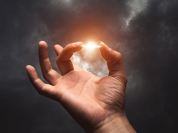 Uống trà thảo mộc như trà bạc hà, trà chanh, hương thảo thường xuyên sẽ loại bỏ những cảm giác mệt mỏi, thay đổi tâm trạng và tỉnh táo tinh thần.