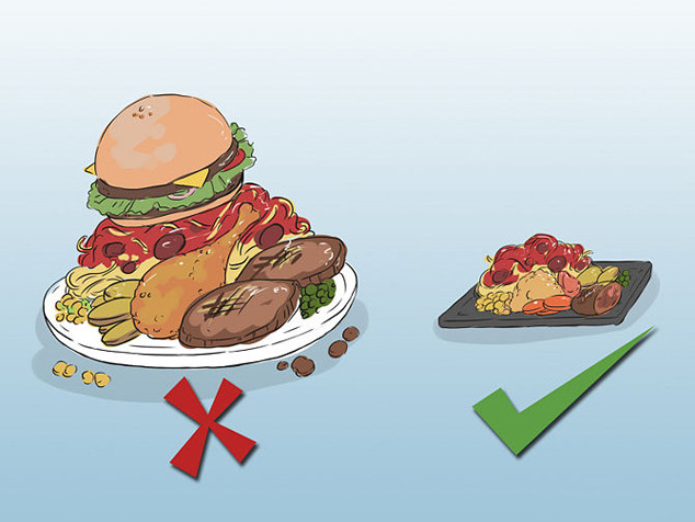 Giảm kích cỡ của suất ăn: Chúng ta ăn ít hơn khi chúng ta dùng đồ đựng thức ăn nhỏ hơn. Thay vì dùng đĩa to, hãy chọn những đĩa nhỏ hơn để đựng đồ ăn. Ảnh: Internet.