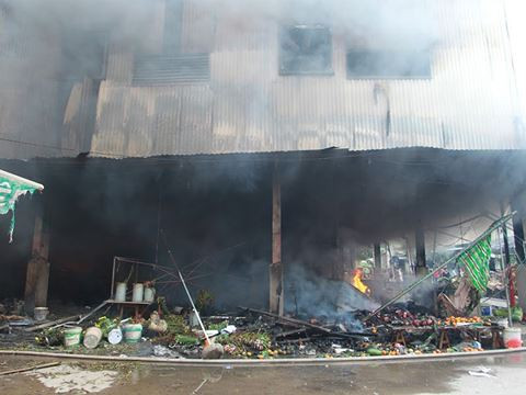 Chợ Quang là loại chợ hạng 3, do xã Thanh Liệt quản lý, các mặt hàng kinh doanh rất đa dạng từ vải vóc, quần áo, chăn ga, gối cho đến đồ ăn, hoa quả...