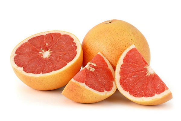 Bưởi là nguồn cung cấp vitamin C rất có lợi cho sức khoẻ. Bưởi cũng có hàm lượng cao lycopene thực vật, giúp ngăn ngừa và chống lại ung thư. Ăn bưởi rất tốt cho hệ miễn dịch.