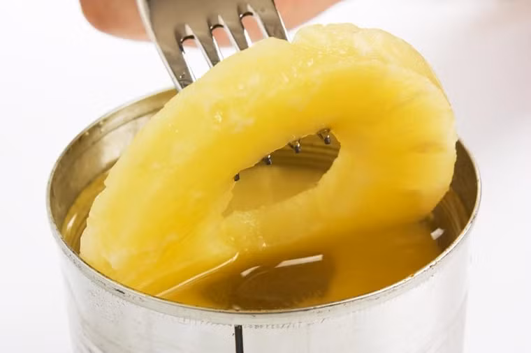 Trái cây đóng hộp chứa rất nhiều đường và nó có thể gây sâu răng.
