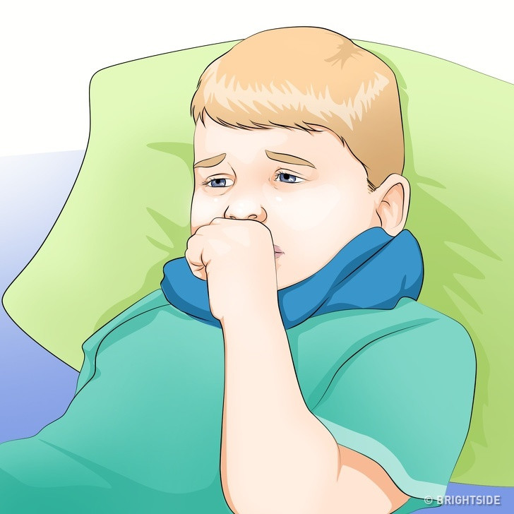 Bệnh lao có triệu chứng đặc biệt là ho khan, cảm thấy ngày càng yếu, da nhợt nhạt, chuột rút khi ho. Khi có triệu chứng như vậy, bạn cần cho con đi khám bác sĩ càng sớm càng tốt.