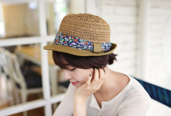 Kiểu mũ quả dưa rất hợp đi biển bởi nó mang đến cho bạn phong cách trẻ trung, năng động.