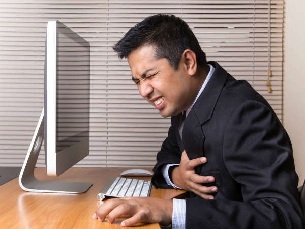 Chế độ ăn giàu protein cũng có thể dẫn đến bệnh tim mạch, gây nhịp tim bất thường, đau tim và đột quỵ.