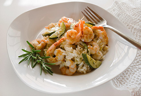 Cơm gạo là nguồn năng lượng tuyệt vời, giàu carbonhydrates, rất cần thiết cho hoạt động của não bộ và hoạt động thể chất. Trong tất cả các loại ngũ cốc, gạo chứa hàm lượng proteins cao nhất và tốt nhất.